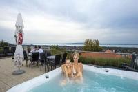 Zenit Hotel Balaton mit Wellnessleistungen und Jacuzzi